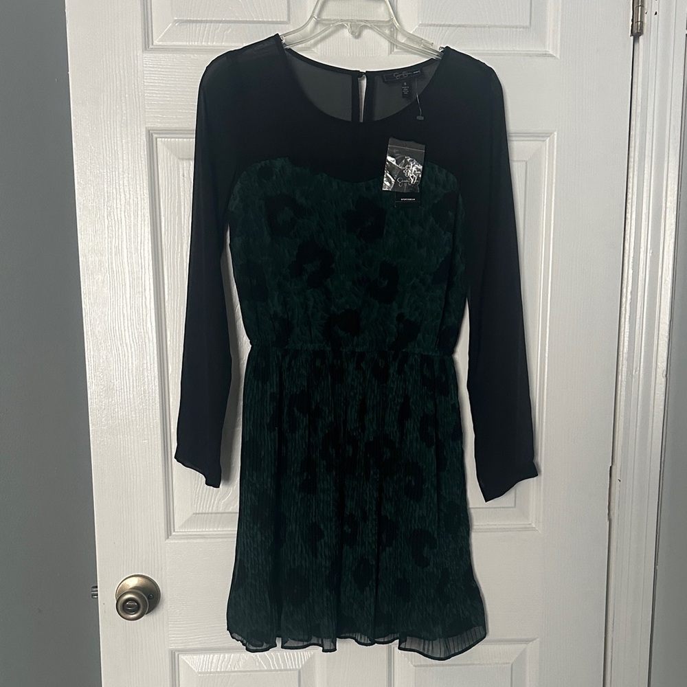 Jessica Simpson Black & Dark Green Long Sleeve Mixed-Media Dress